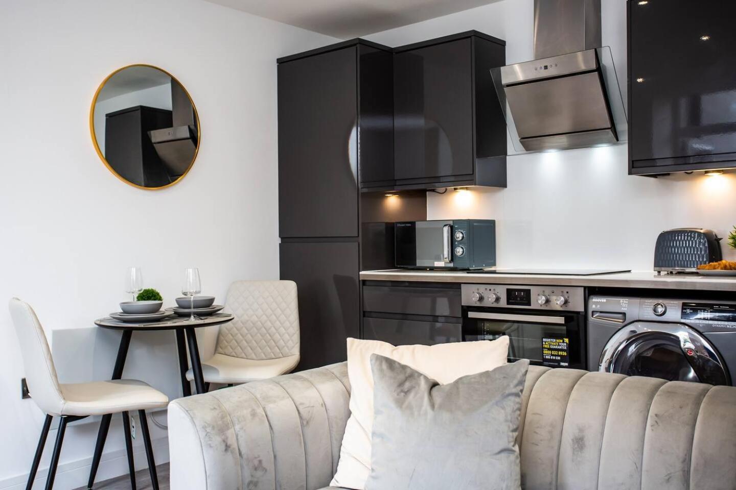 Apartment Entire Modern One Bed *roker Sea Front* *