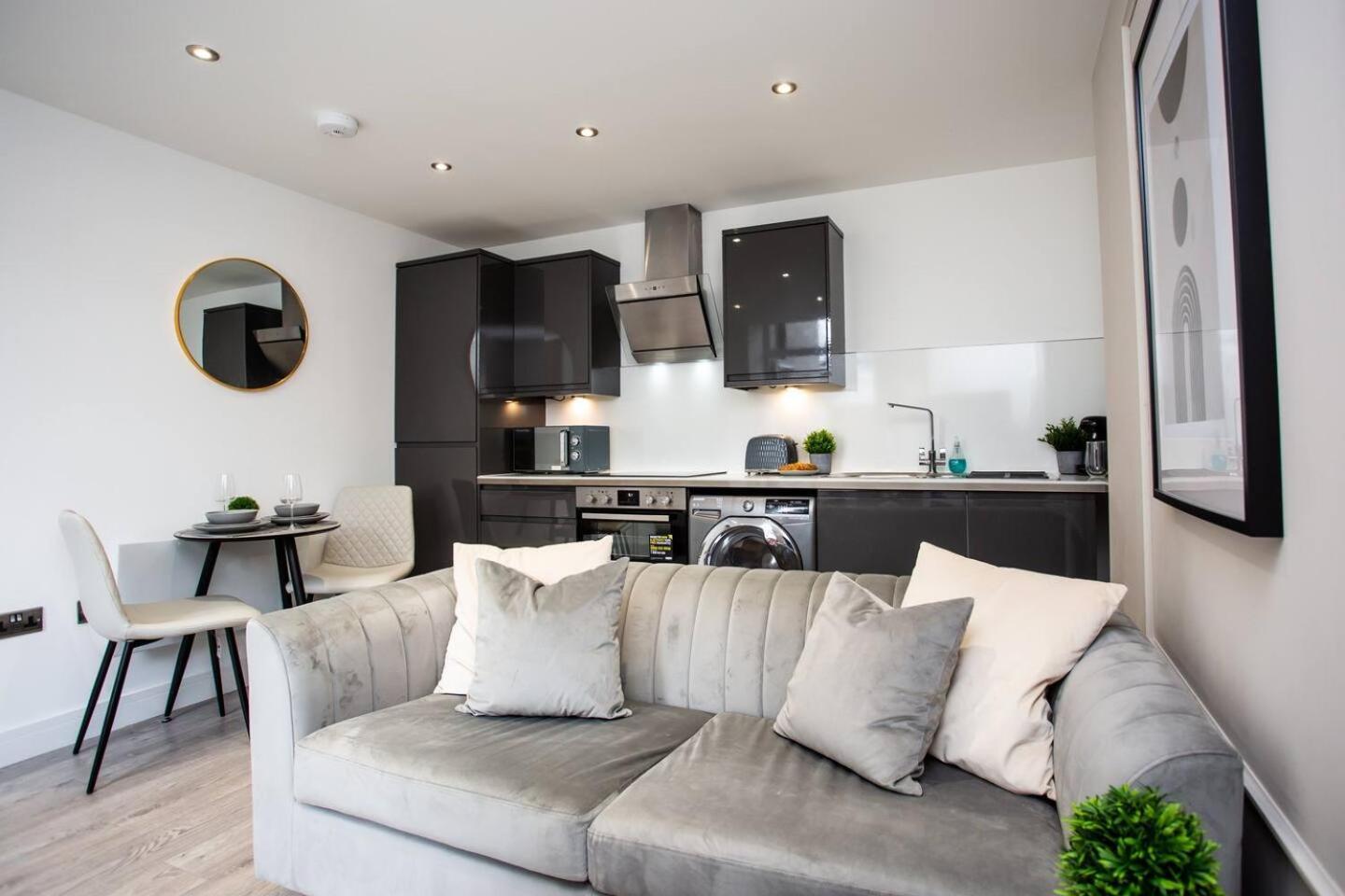 Entire Modern One Bed *roker Sea Front* Apartment Sunderland (Tyne and Wear)