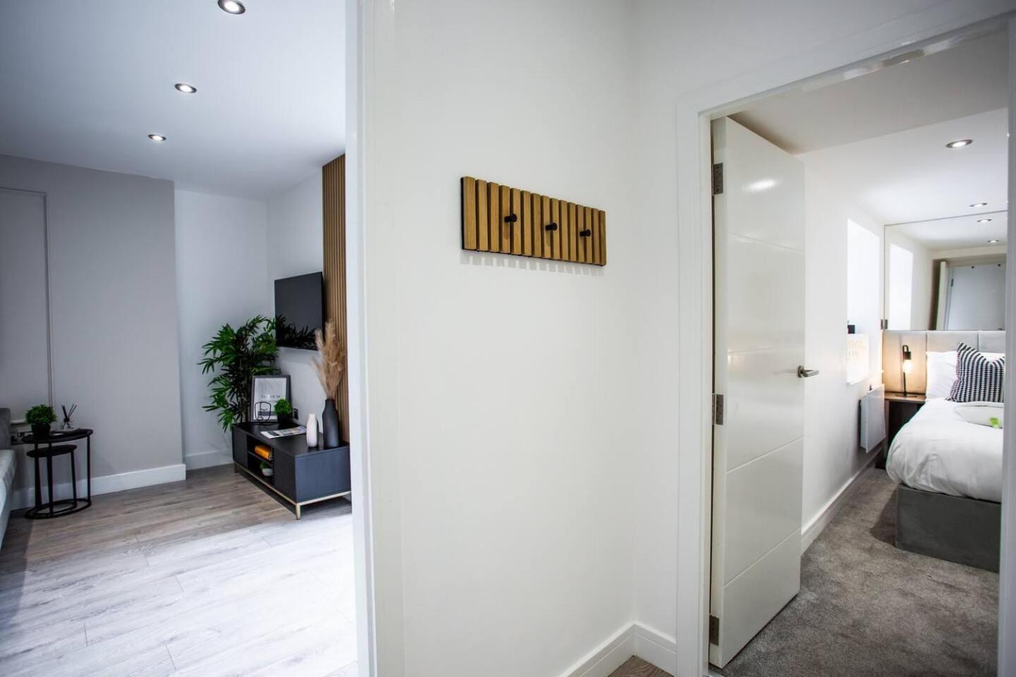 Apartment Entire Modern One Bed *roker Sea Front* *