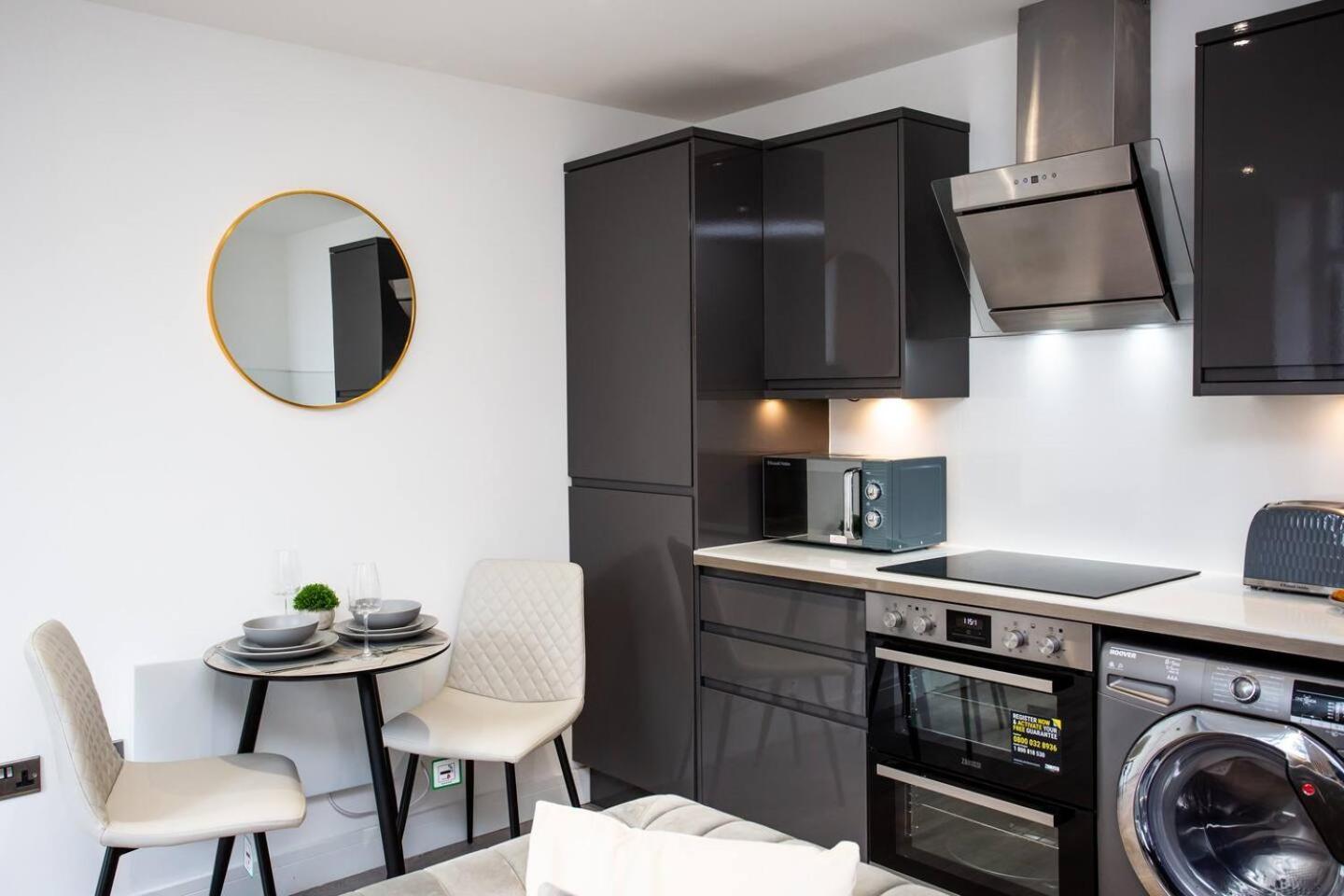 Apartment Entire Modern One Bed *roker Sea Front* Sunderland (Tyne and Wear)